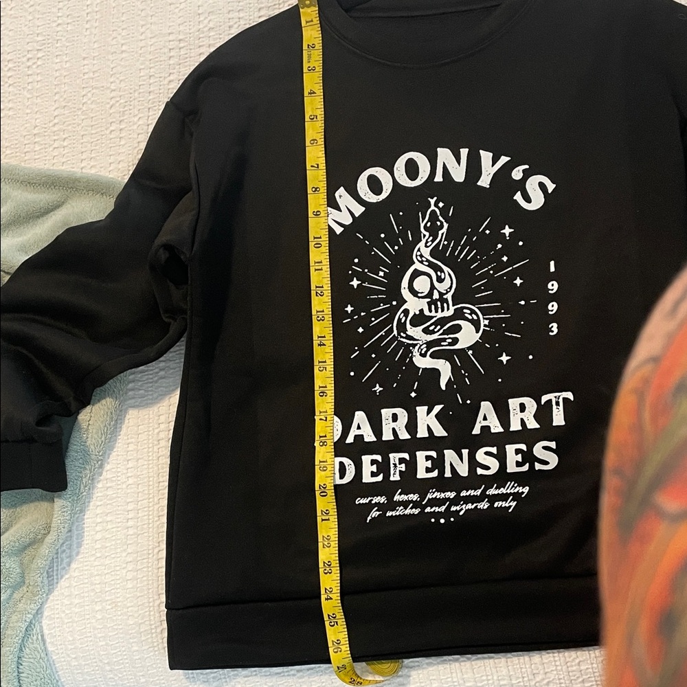 Harry Potter // Moony's Dark Art Defenses Black Graphic Sweatshirt - Picture 7 of 7